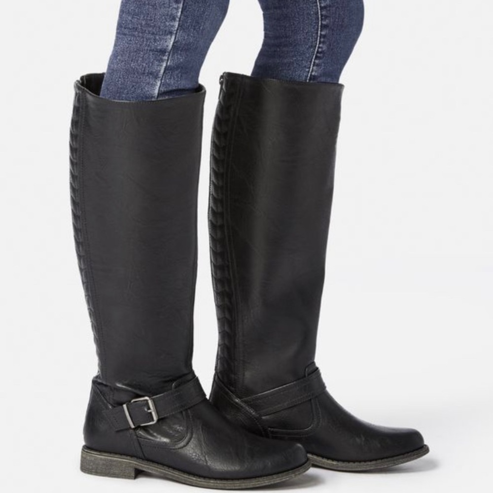 Women’s Zuri Zipper Boot